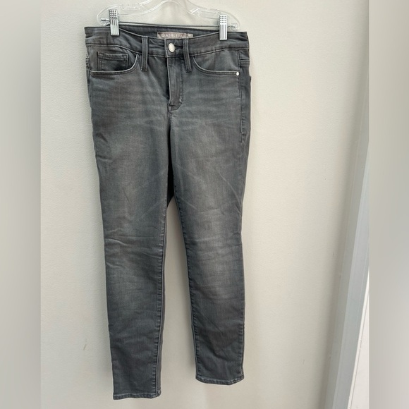 ATHLETA 4 petite grey jean - Picture 2 of 3